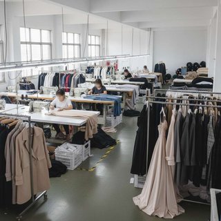 여자용 겉옷 제조업