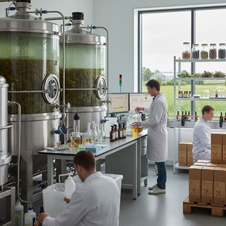 생물 살균ㆍ살충제 및 식물보호제 제조업