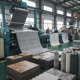 벽 및 바닥 피복용 플라스틱제품 제조업