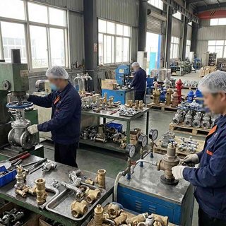 탭, 밸브 및 유사 장치 제조업