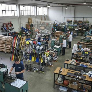 기타 운동 및 경기용구 제조업