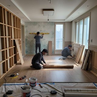 도배, 실내 장식 및 내장 목공사업