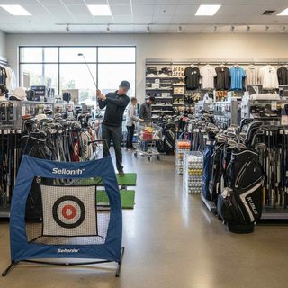 운동 및 경기용품 소매업