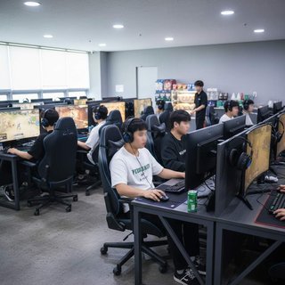 컴퓨터 게임방 운영업